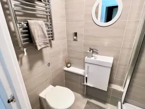 Beach Court Ground Floor - Cosy Apartment with Sea Views - Bad