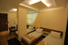 The Grand Raveta - Quarto