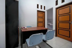 Hotel O 94843 Syariah Hj. Lilis Sukabumi - Reception