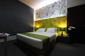 35 Rooms - Room
