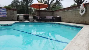 Oak Tree Inn - Piscine