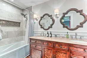 Pet-friendly Austin Ranch Home w/ Fire Pit! - Bathroom