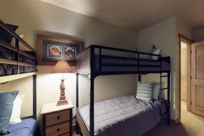 Red Hawk Lodge 2 Bedroom Condo in River Run Village - Værelse