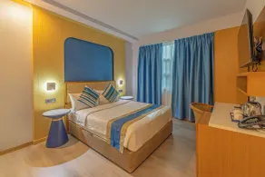 UMET Seaview Hotel with Free Airport Pick up and Drop T&C Apply - Utsikt från rummet