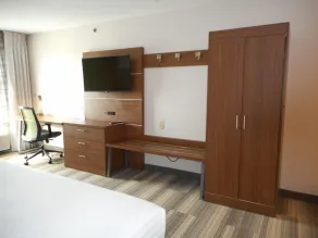 Holiday Inn Express Fairfield by IHG - Équipements de la chambre