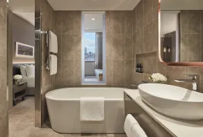 Crowne Plaza Melbourne by IHG - Room
