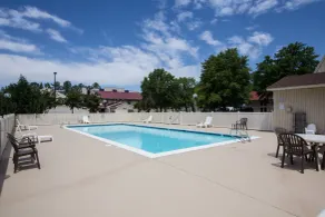 Quality Inn - Piscina
