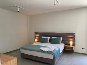 H2O - Room