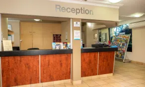 Aristocrat Apartments - Reception