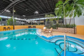 Radisson Hotel Montreal Airport - Piscine