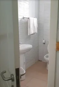 JERICO VILLA HOTEL AND SUITES - Baño