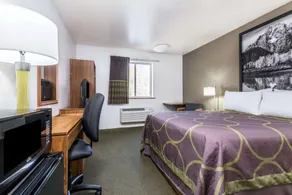 Super 8 by Wyndham Missoula/Reserve St. - Room