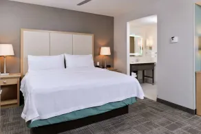 Homewood Suites by Hilton Des Moines Airport - Room