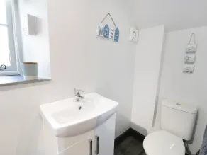 Owl Cottage - Bathroom