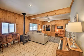 Family-Friendly Sagle Vacation Rental w/ Deck - Innvendig