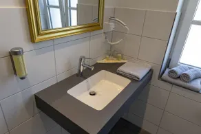 Hotel Historischer Krug - Bathroom