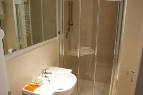 Hotel Aniene - Badeværelse