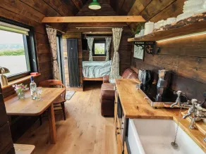 Cloud Cabin - Rom