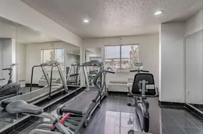 Suburban Studios Dallas Northwest Walnut Hill - Sala de fitness