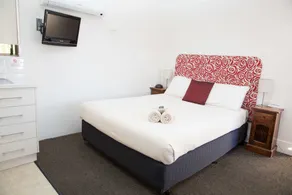 Centralpoint Motel - Room