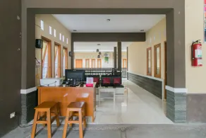 Golf Papa Costel by OYO Rooms - Réception