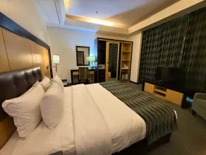 Sunday Business Avenue Formerly Rand Hotel - Room