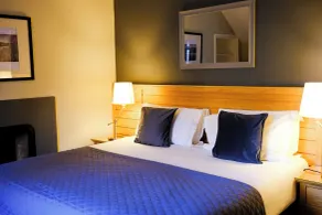 Glen Mhor Hotel at Uile-bheist 'Brewstillery' - Chambre