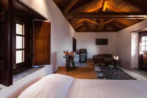 House in the Castle - Rom