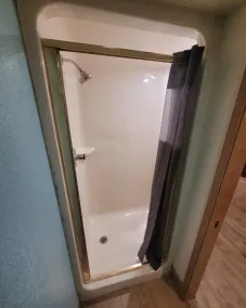 Super 8 by Wyndham Show Low - Salle de bain
