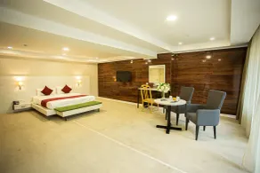 B Hotel Bishkek - Zimmer