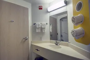 Motel 6-Denison, TX - Salle de bain