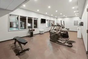 Home Inn & Suites Regina Airport - Salle de remise en forme