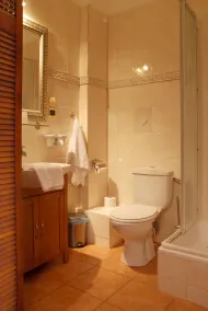 Dom Casimi - Bathroom