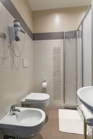 La Grotta Hotel - Bathroom