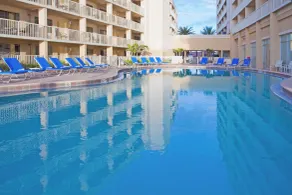 Crowne Plaza Melbourne-Oceanfront by IHG - Piscina