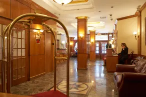 Hotel St. James - Lobby