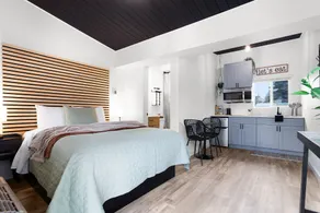 South Bay Inn - Room