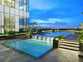 Novotel Samator Surabaya Timur - Pool