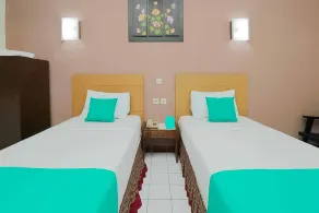 Hotel Lestari Near Lippo Plaza Mall Jember - Room
