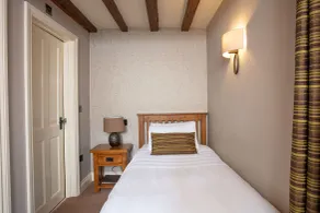 Broom Hall Inn - Room