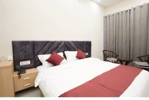 Su Casa Banquets and Hotel - Room