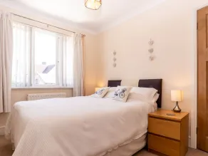 Tomeg - Zimmer