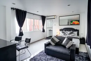 Thonglor Suites Hotel - Chambre