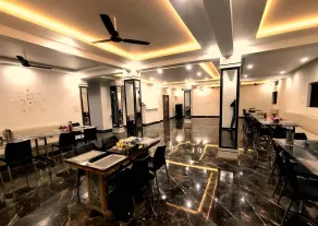 SHREE SIDDHI VINAYAK HOTEL & RESTAURANT  - Restaurant