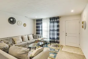 16 Mi to Louisville: Pet-friendly Getaway! - Interior