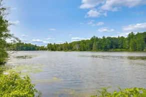Water-View Home in the Berkshires - Interiör