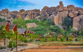 Oshos Organic Resort Hampi - Wohnbereich