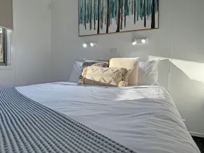 Tasman Holiday Parks - South Bright - Room