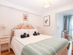 Pier Cottage - Room
