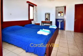 Nature - Direct To Sandy Beach, Impressive Villa, Quiet area - Zimmer